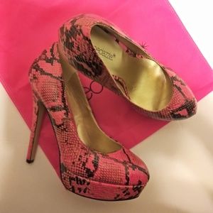 Shoedazzle Stiletto faux Snakeskin NWT sz 7 Pink